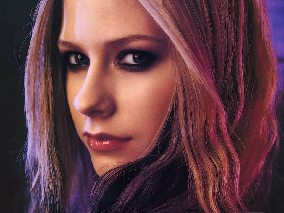 Avril Lavigne Cool Closeup Portrait Photo