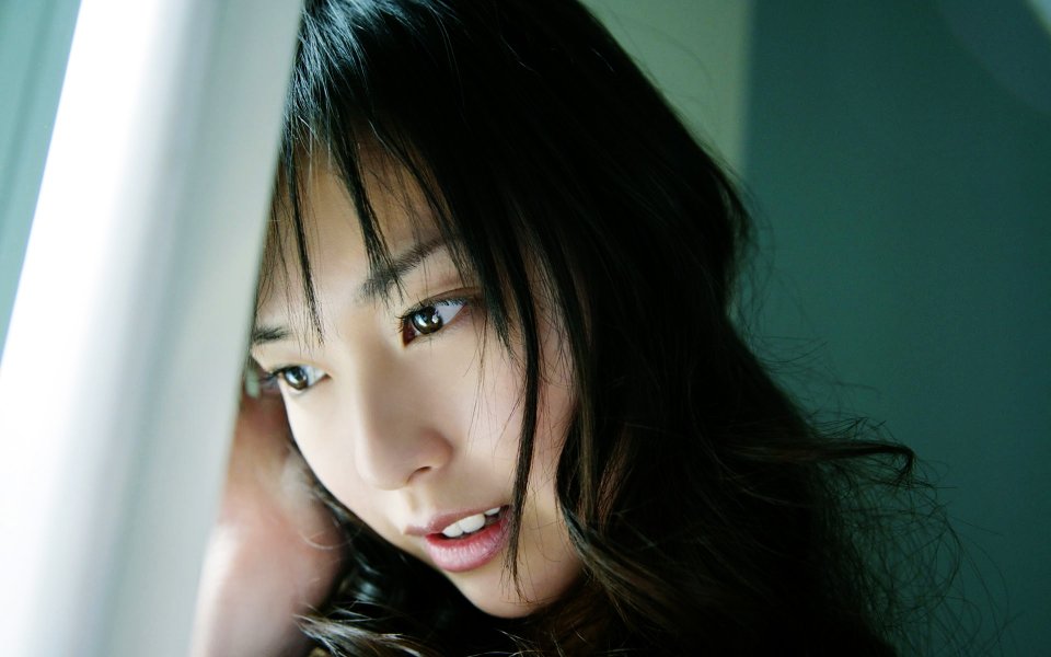 Japanese Idol Girl Soft Light Window Portrait