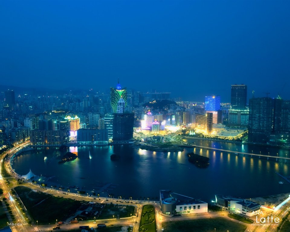 Macau Nam Van Lake Night View