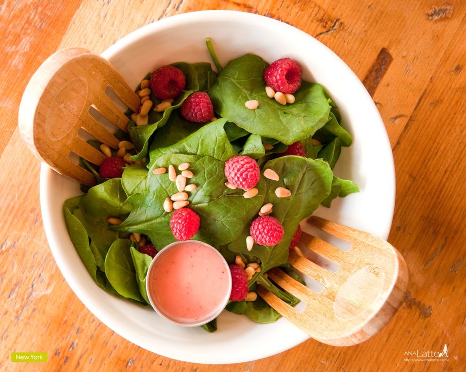 New York Style Raspberry Spinach Salad