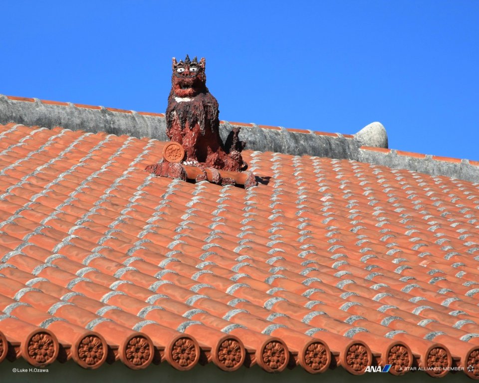 Okinawa Traditional Red Tile Roof And Shisa