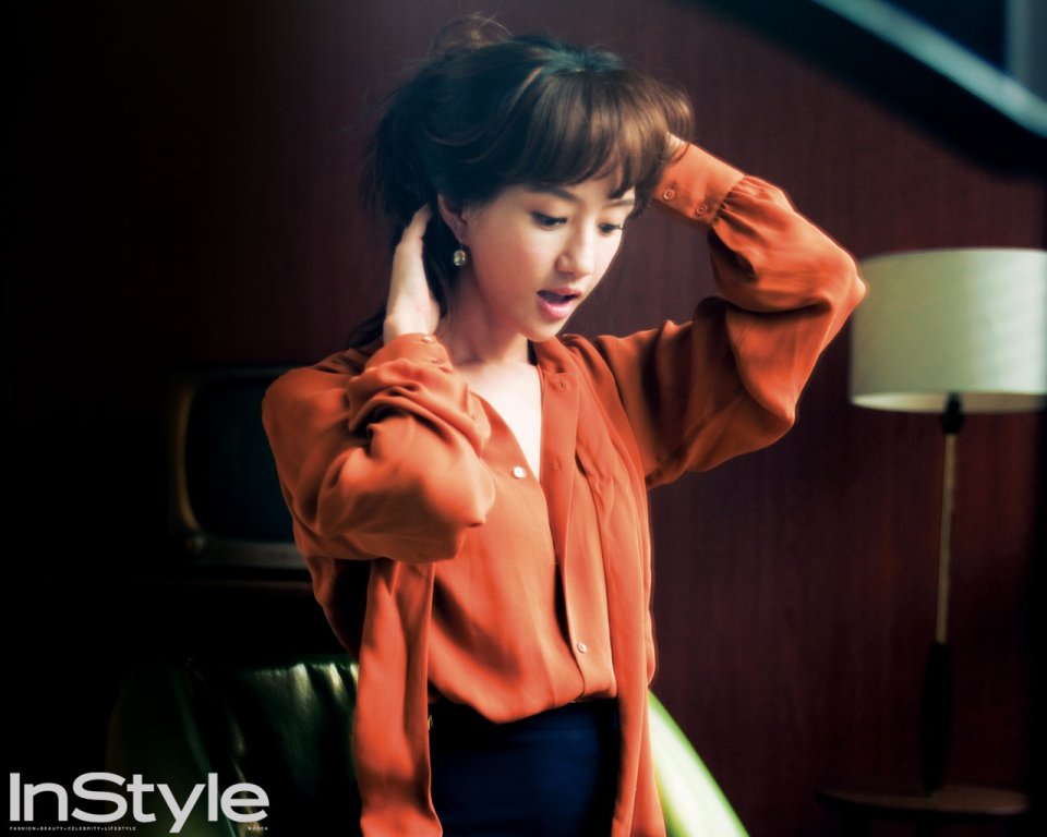 InStyle杂志复古风优雅女性时尚人像写真