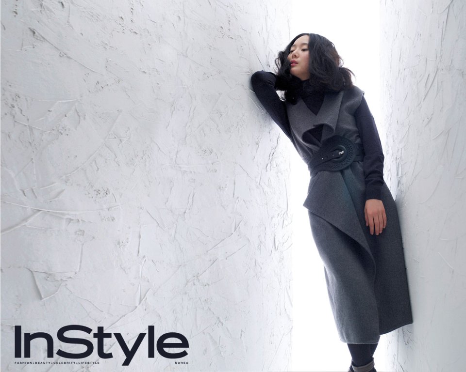 InStyle Korea Minimalist Fashion Woman Portrait
