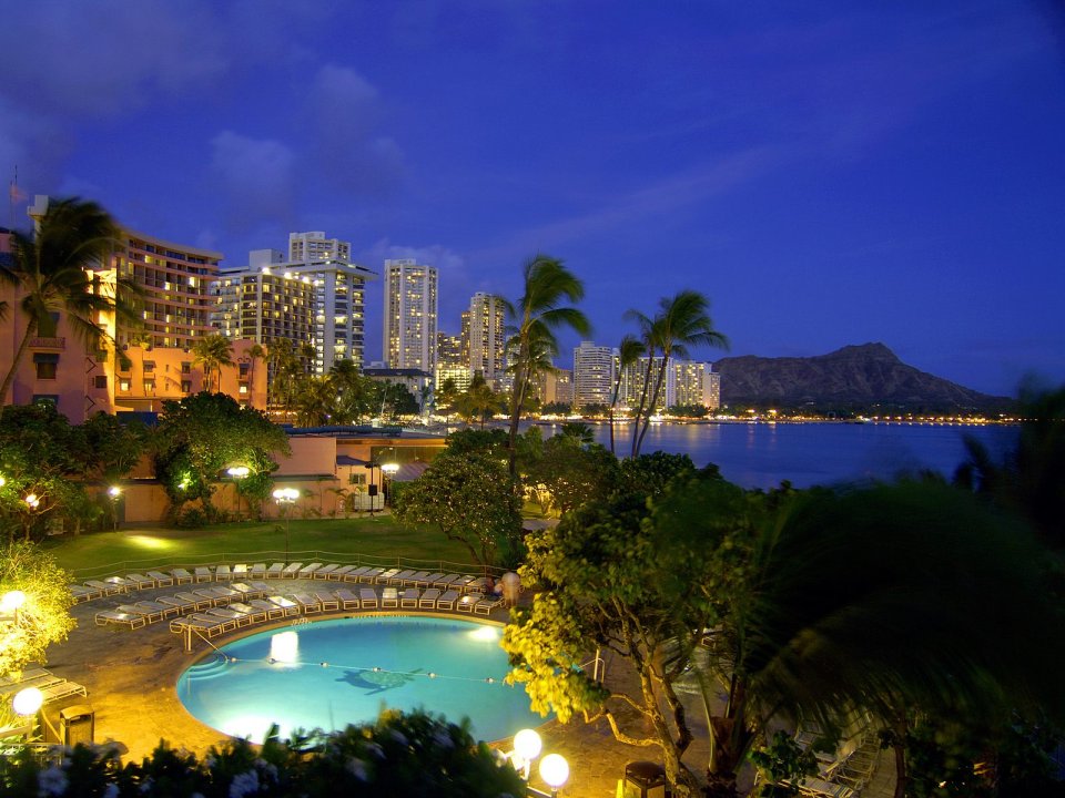 夏威夷欧胡岛威基基海滩夜景