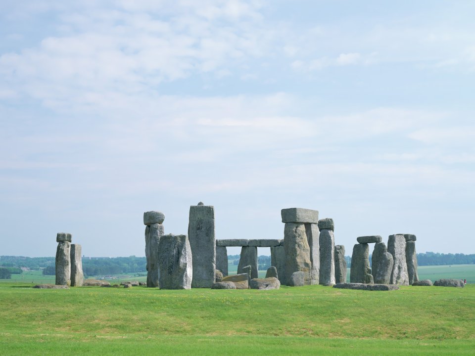 Stonehenge England Prehistoric Monument Sunny Grassland Scenery