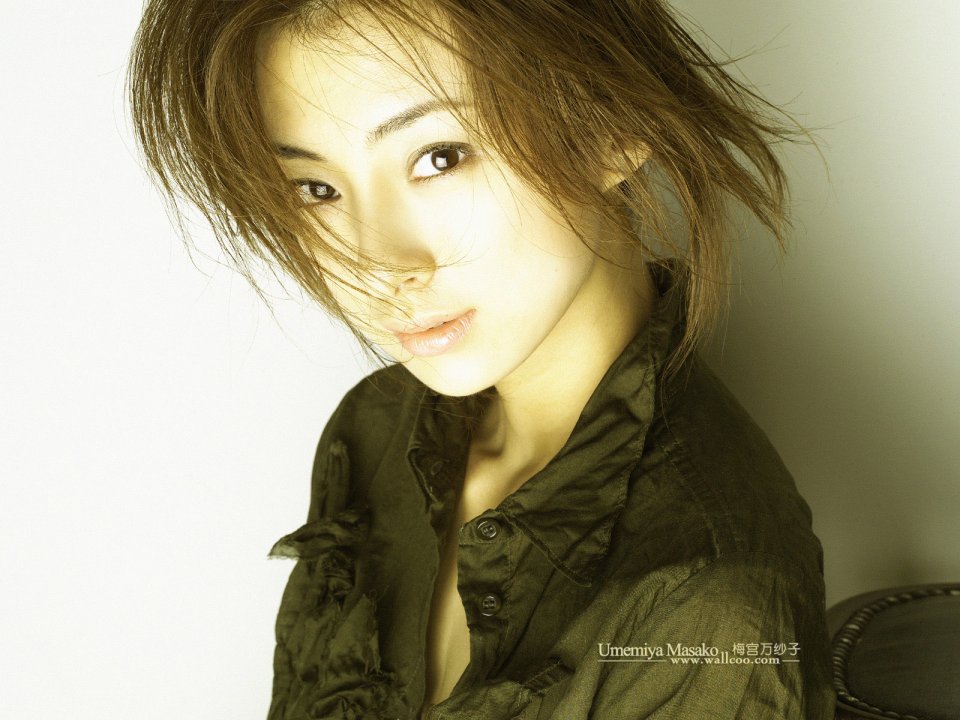 Umemiya Masako Japanese Actress Warm Portrait Photo