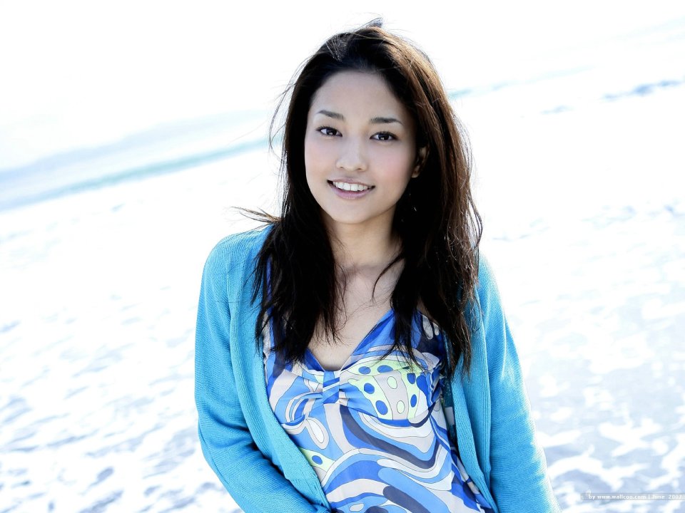 Meisa Kuroki Fresh Summer Seaside Portrait