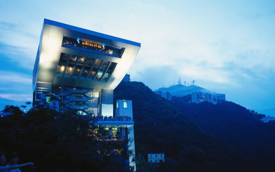 香港太平山顶凌霄阁黄昏蓝调景观