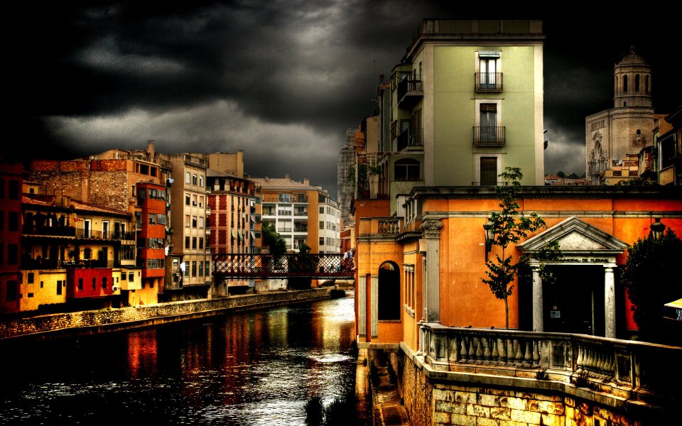 Spain Girona Onyar River Overcast Hdr Cityscape