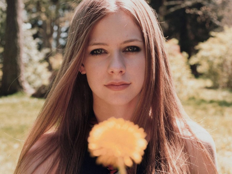 Avril Lavigne Outdoor Forest Vintage Portrait Photo