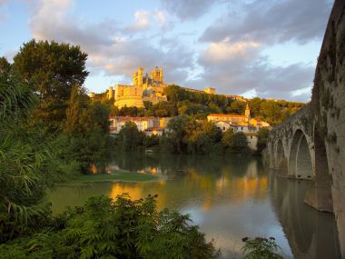 Cathedral Of Saint Nazaire Languedoc Roussillon France Sunset Riverside