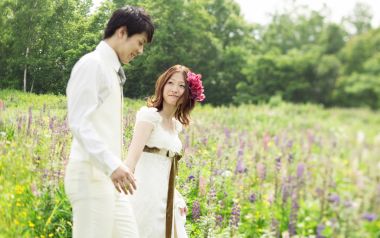 Newlywed Couple Summer Wildflower Field Outdoor Wedding Photo