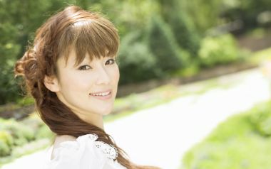 夏日花园日系新娘婚纱人像写真