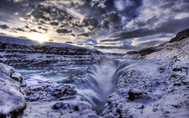 冰岛冬日积雪峡谷瀑布 HDR 自然风光