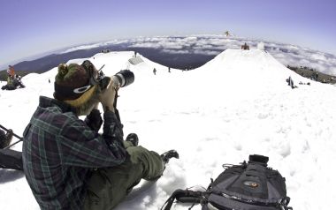 雪山极限运动摄影师