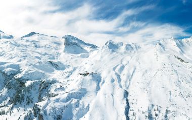 阿尔卑斯山脉冬季雪景