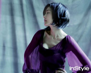 韩国InStyle杂志 优雅短发女性紫色薄纱上衣时尚人像写真