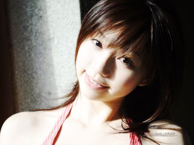 Maya Koizumi Japanese Fresh Portrait With Side Sunlight