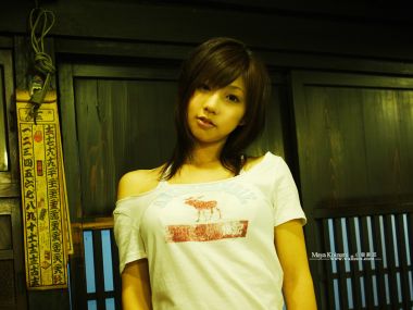 日本女星小泉麻耶 日式室内人像写真