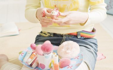 Japanese Style Home Girl Painting Nail Polish Daily Portrait