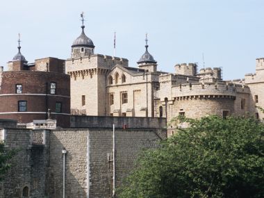 Tower Of London Medieval Castle Daytime Exterior UK