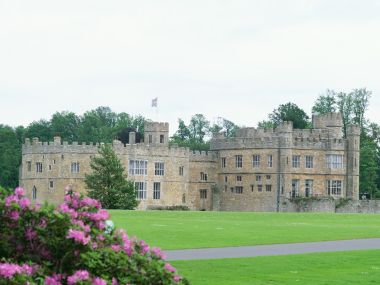 英国利兹城堡 中世纪石砌古堡园林风光