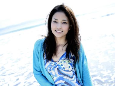 Meisa Kuroki Fresh Summer Seaside Portrait