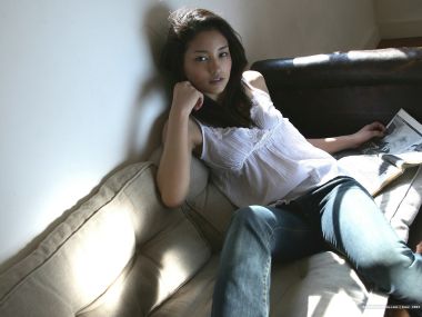 Meisa Kuroki Casual Home Portrait On Sofa