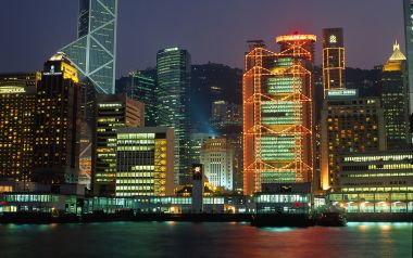 中国香港维多利亚港中环摩天建筑群夜景