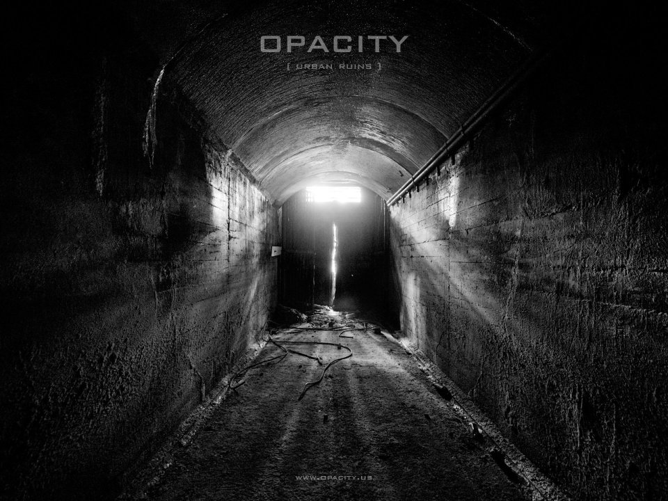 OPACITY《Urban Ruins》系列黑白隧道废墟摄影作品