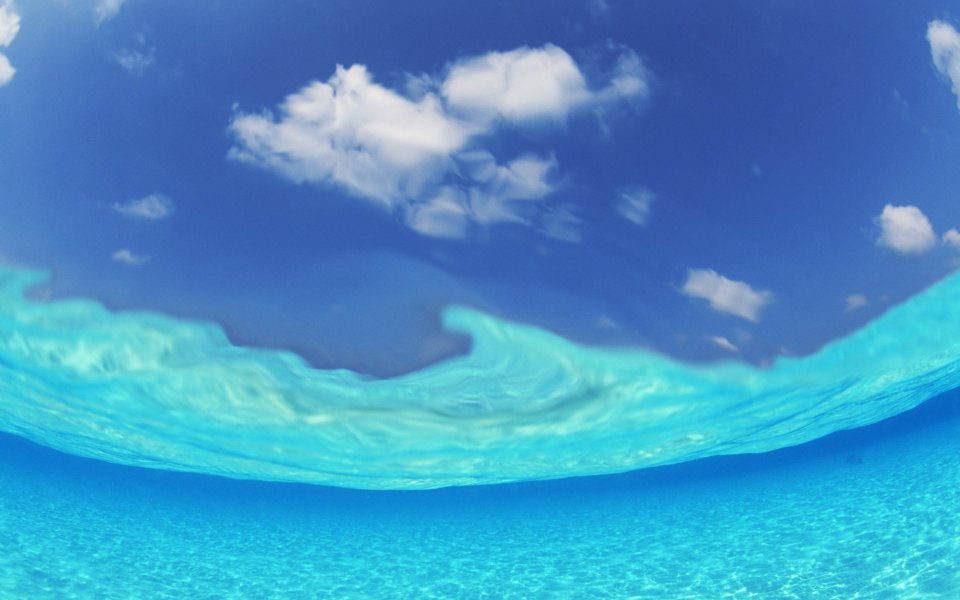 马尔代夫蓝天与海水