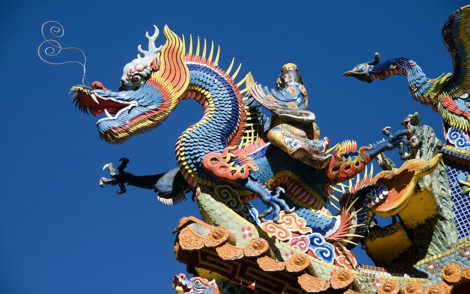 Chinese Traditional Architecture Roof Dragon Sculpture