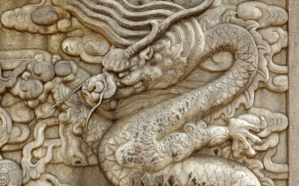 中国传统石雕龙纹雕刻艺术