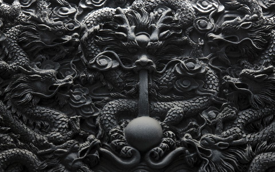 中国传统龙纹雕刻艺术