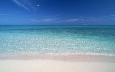 Japan Okinawa Beach Clear Turquoise Sea And Blue Sky