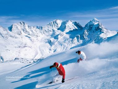 瑞士格劳宾登州科瓦奇山滑雪场景
