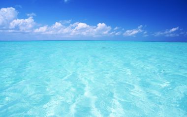 马尔代夫海景 蓝天碧海宁静风光