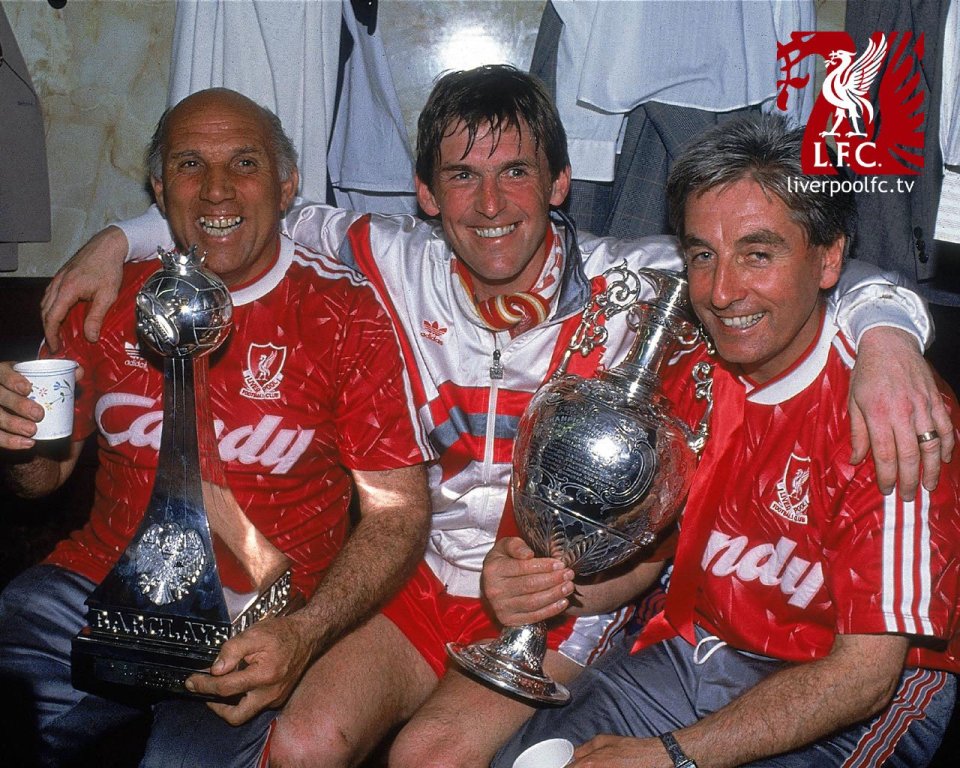 1990 Liverpool Fc Championship Celebration Dalglish Trophy Photo
