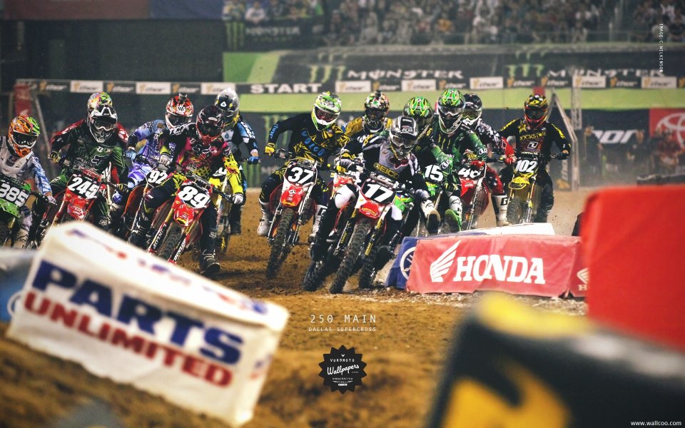 Dallas Supercross Motocross Race Start Moment