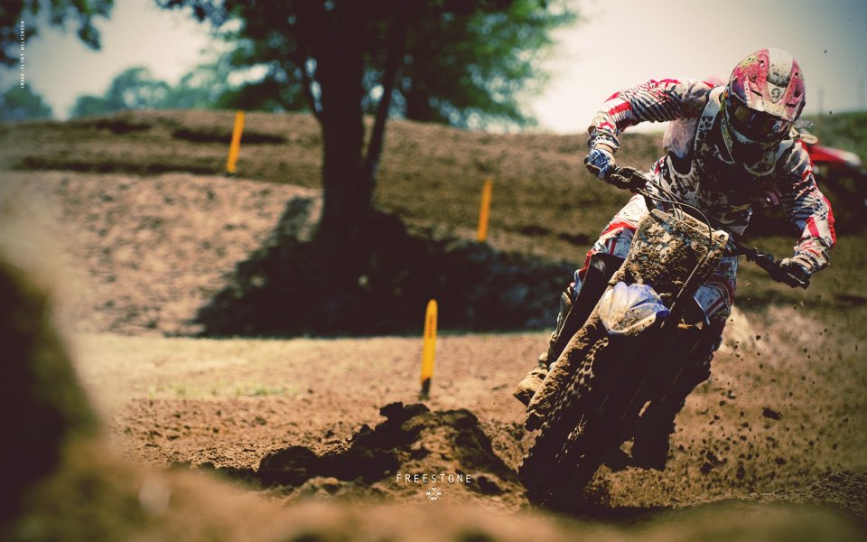 Freestone Motocross Mud Track Race Scene
