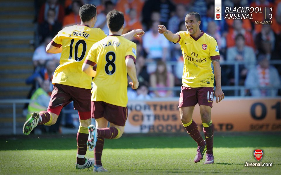 Arsenal Players Van Persie Nasri Celebration Vs Blackpool 2011