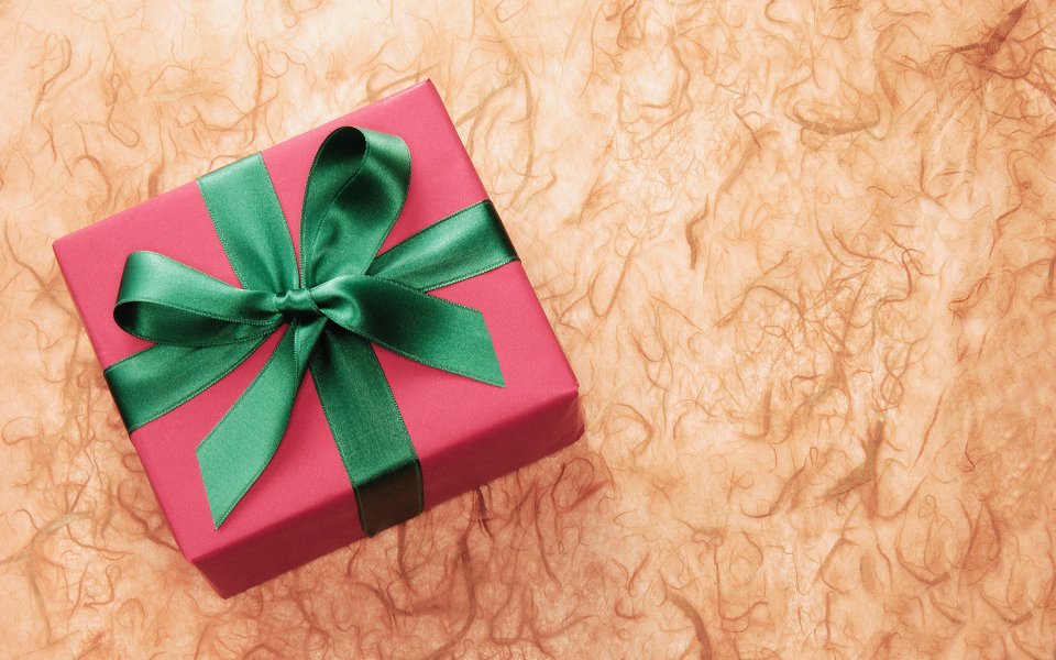 Pink Gift Box With Green Ribbon Bow