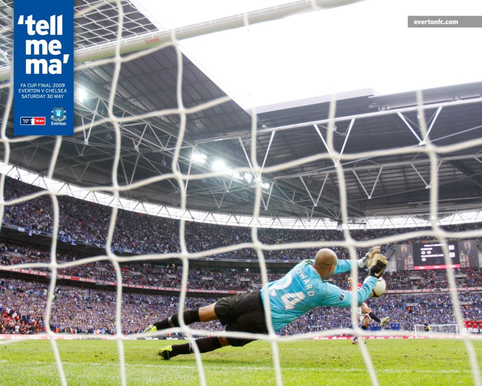 2009 FA Cup Final Everton Goalkeeper Howard Diving Save