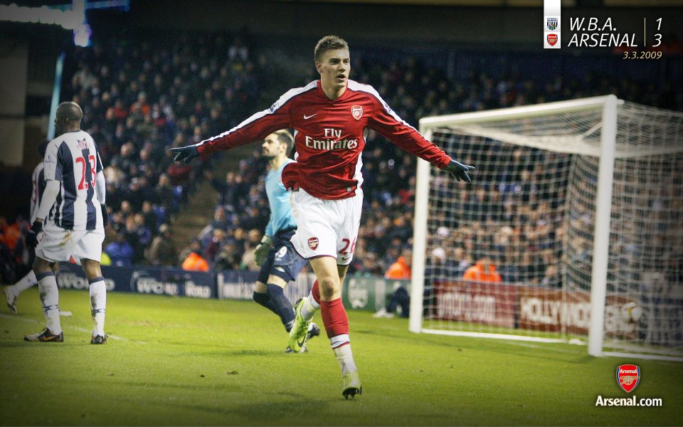 Arsenal Player Celebrating Goal In Match Vs West Bromwich Albion (March 3, 2009)