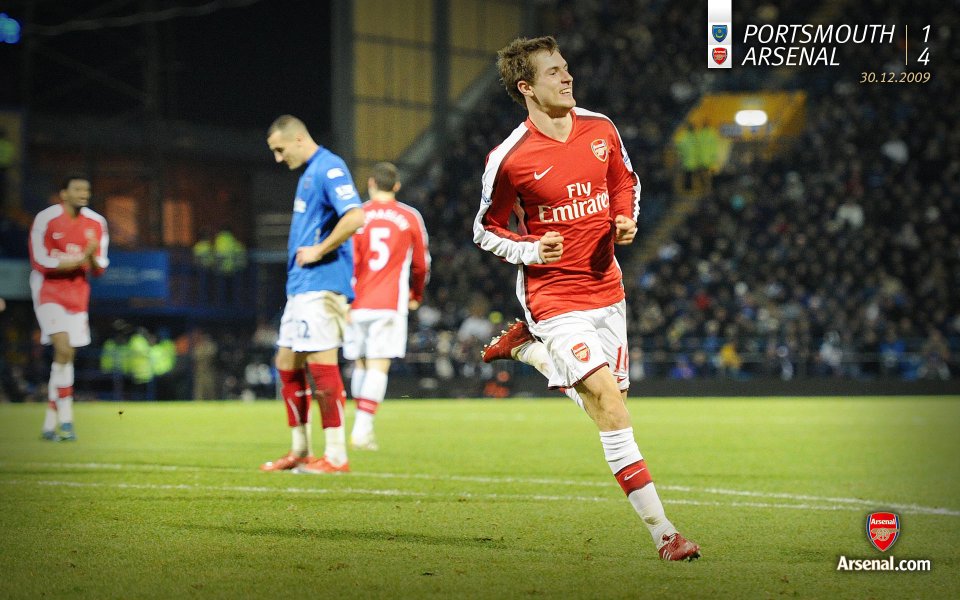 Arsenal Vs Portsmouth Football Match Scene 30 December 2009