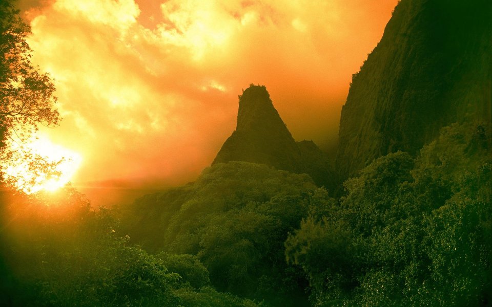 夏威夷茂宜岛伊奥针山夕阳美景