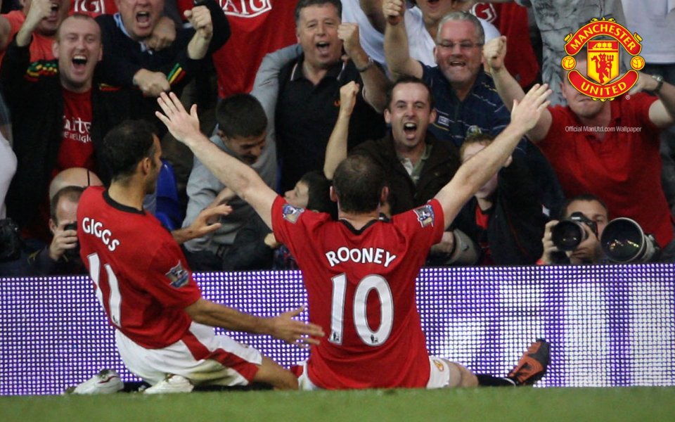 Manchester United Rooney Giggs Goal Slide Celebration Moment