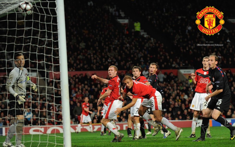 Manchester United Champions League Match Moment Wallpaper