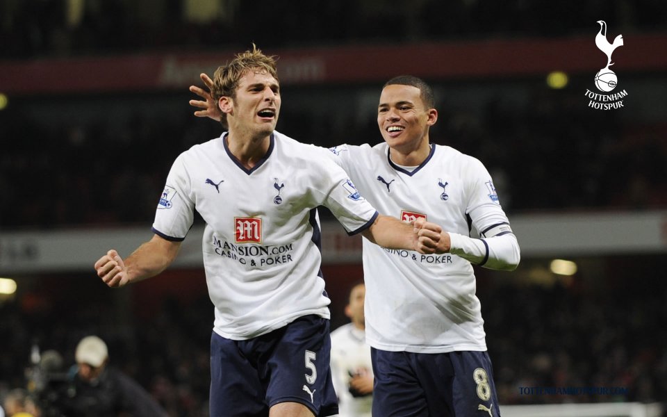 Tottenham Hotspur Players Celebrate Goal Against Arsenal