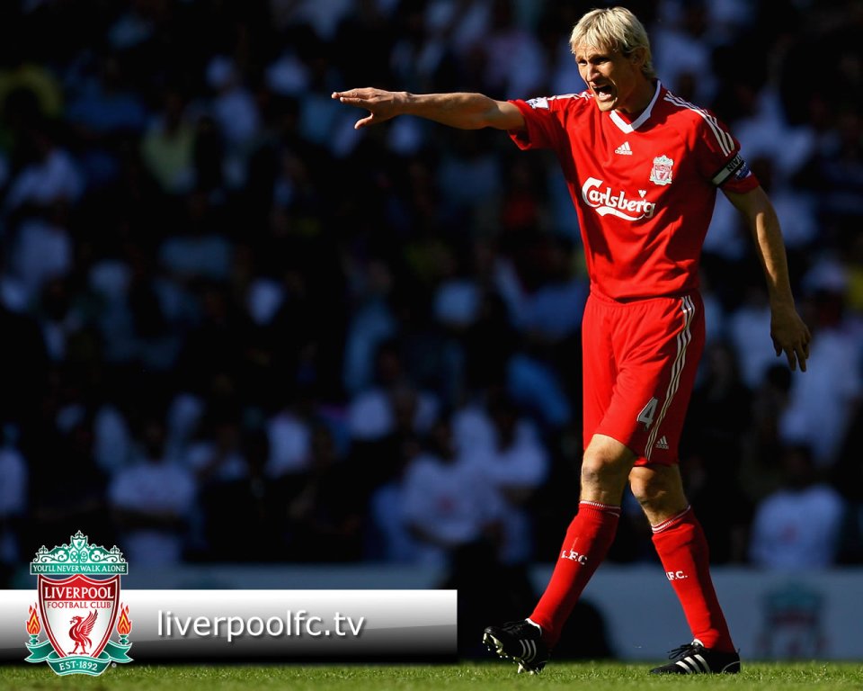 Sami Hyypia Liverpool FC On Pitch Moment